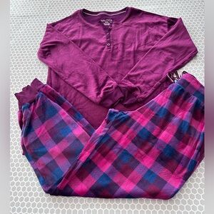 Nautica Women’s Purple Top & Plaid Bottoms w Pockets Velvet Feel w Logo

Size S